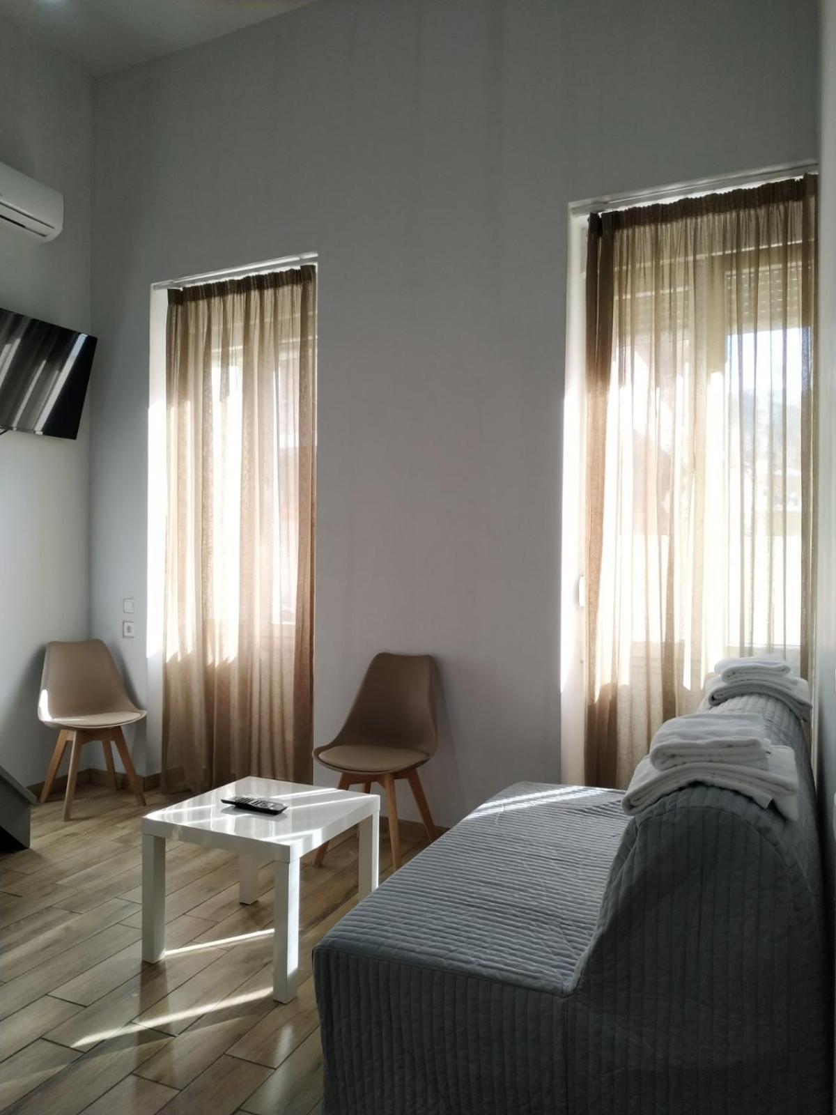 Kentrikon Hotel Chalkida Luaran gambar