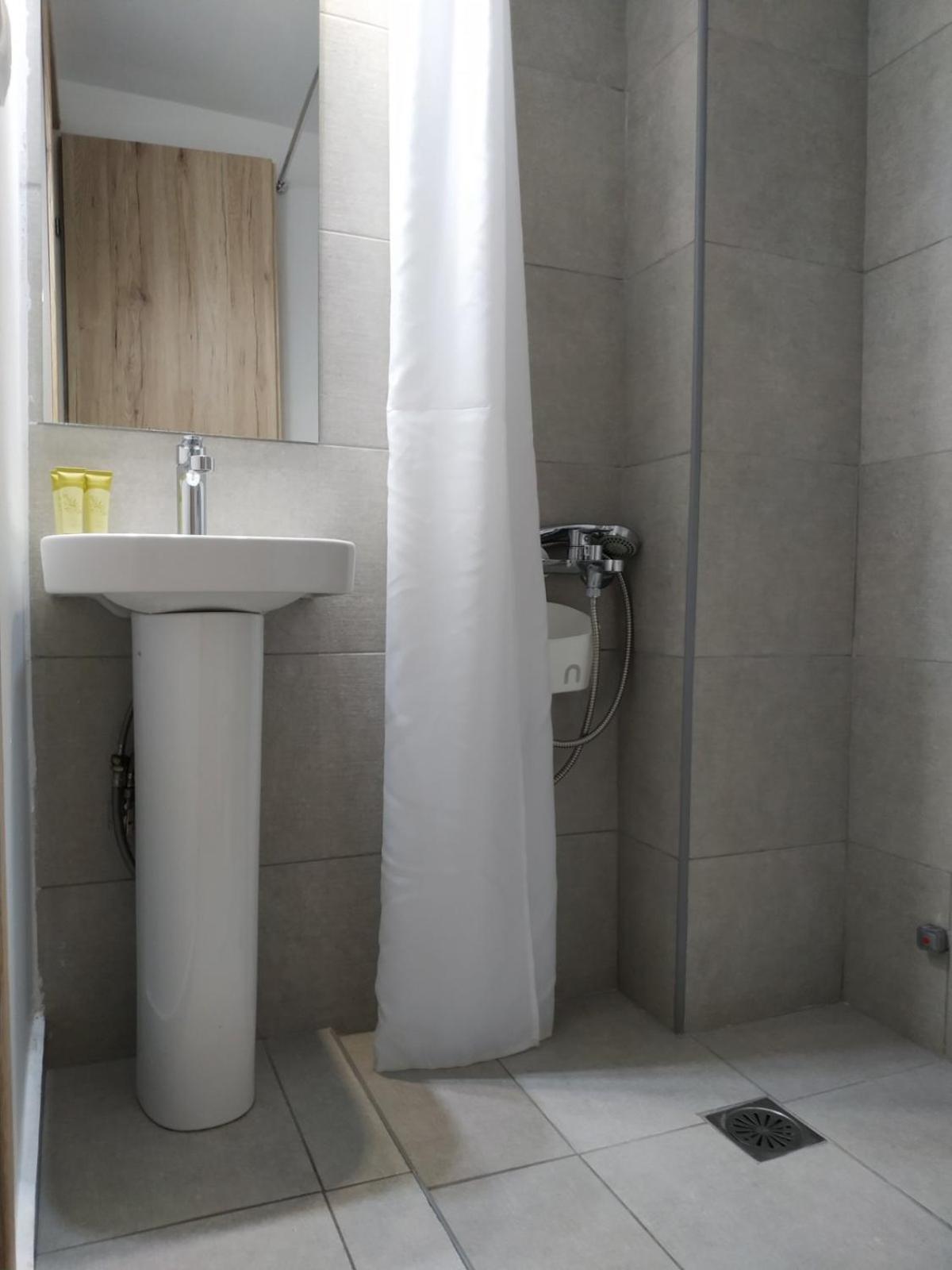 Kentrikon Hotel Chalkida Luaran gambar