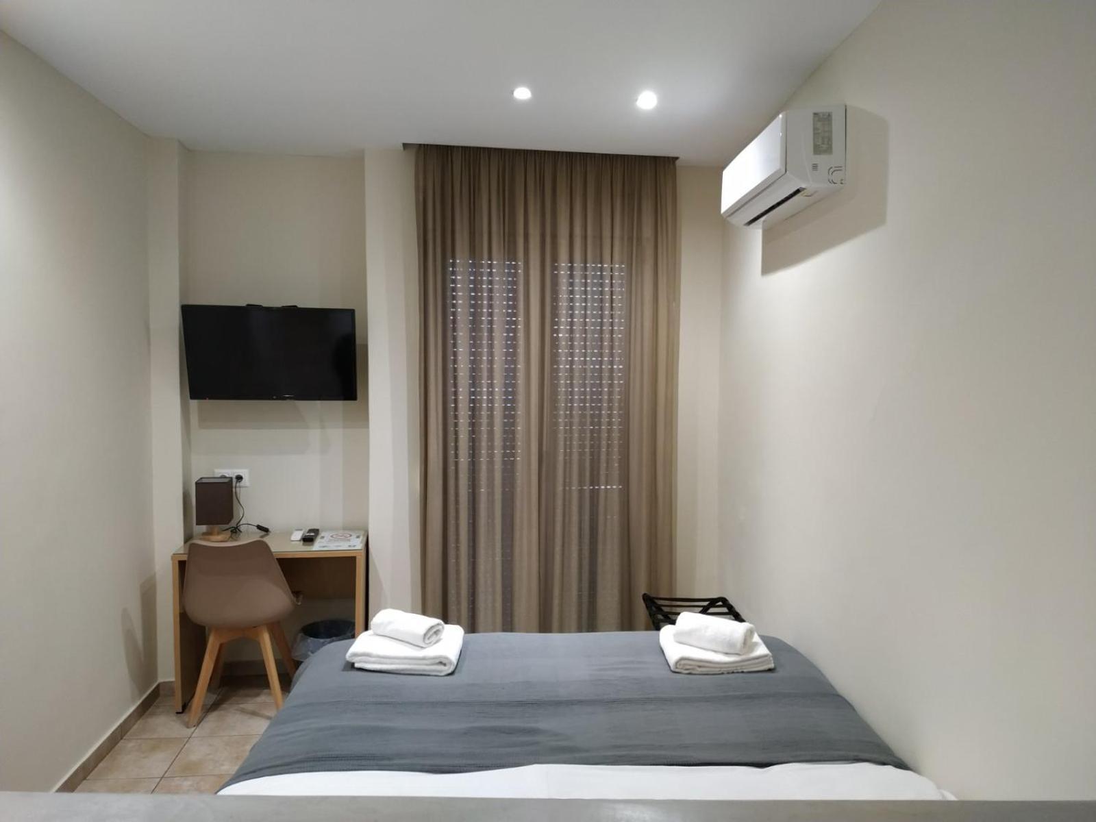 Kentrikon Hotel Chalkida Luaran gambar