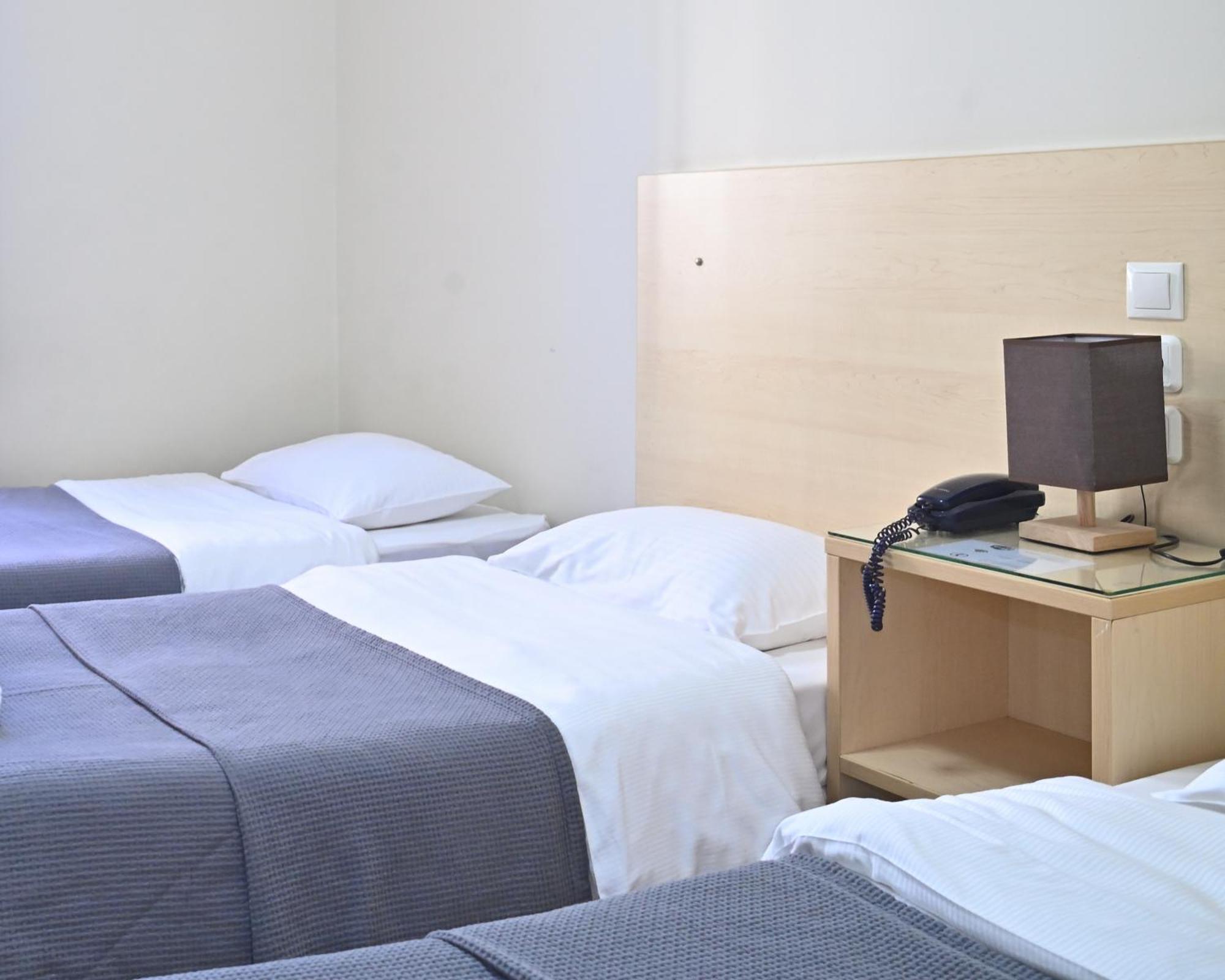 Kentrikon Hotel Chalkida Luaran gambar
